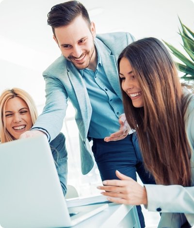 Person explaining About EdgenHoard